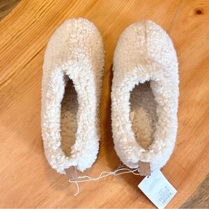 Auden Plush Sherpa Slip-On Slippers - Cream
